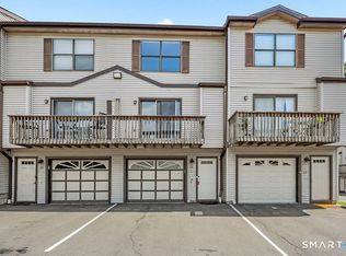 Crestway Court, West Haven, CT 06516