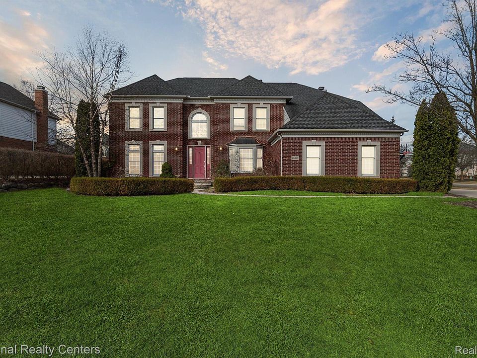 1st image of 46390 Pinehurst Cir