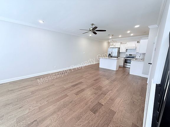 2nd image of 4088 Fieldstone Loop
