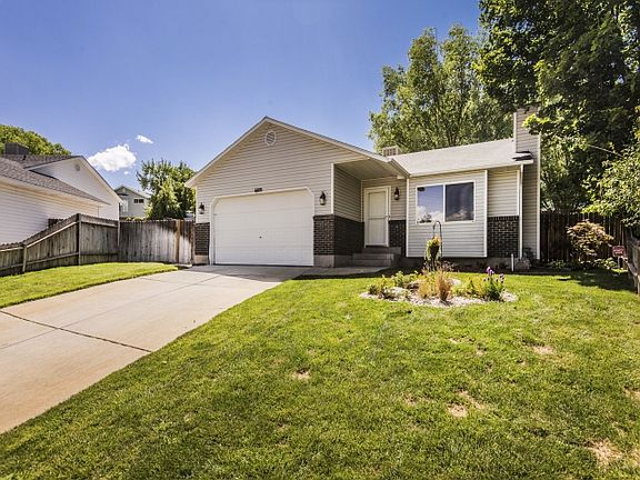3rd image of 6870 S Salix Cir