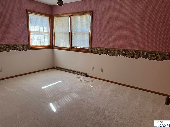 4th image of 2219 Clare Dr