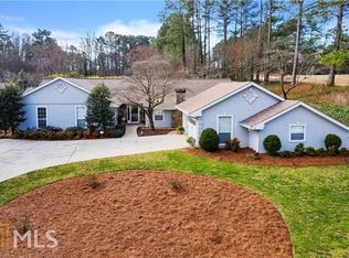 880 Hillwood Dr, Marietta, GA 30068