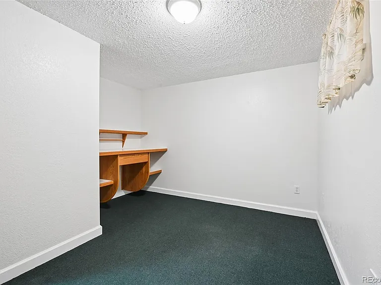 15140 E Columbia Dr — Photo 20