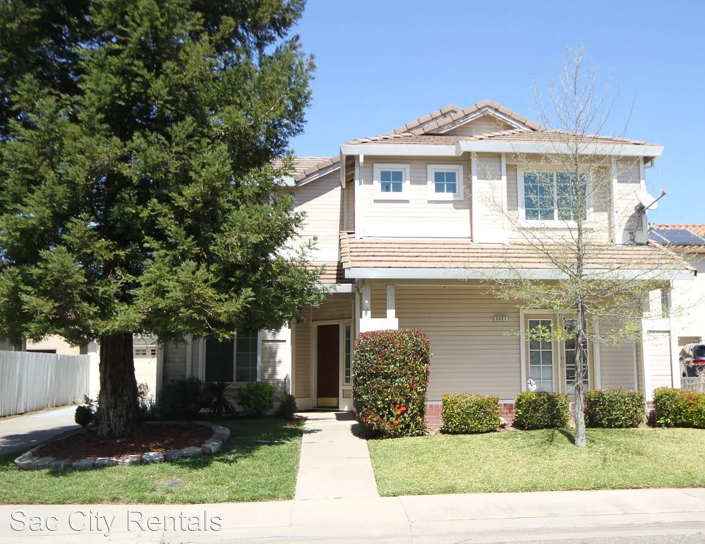 3621 Grimshaw Way photo 1