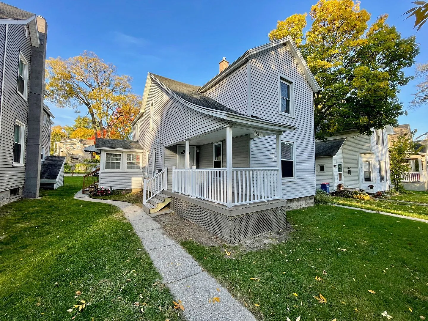 1 bed, 1.0 bath, 400 sqft, $995 — Photo 1