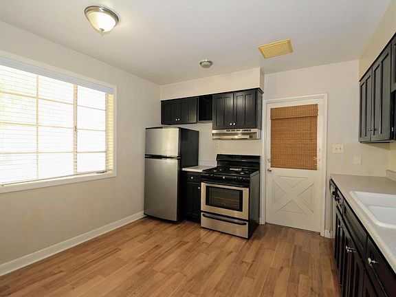 3rd image of 2712 E Glenrosa Ave