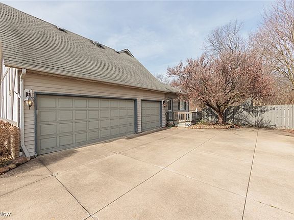 2nd image of 20632 Stratford Cir
