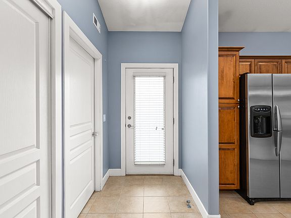 5th image of 3996 Beach Ave #335