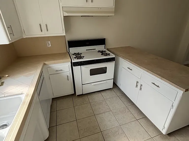 8330 W Manchester Ave — Photo 9