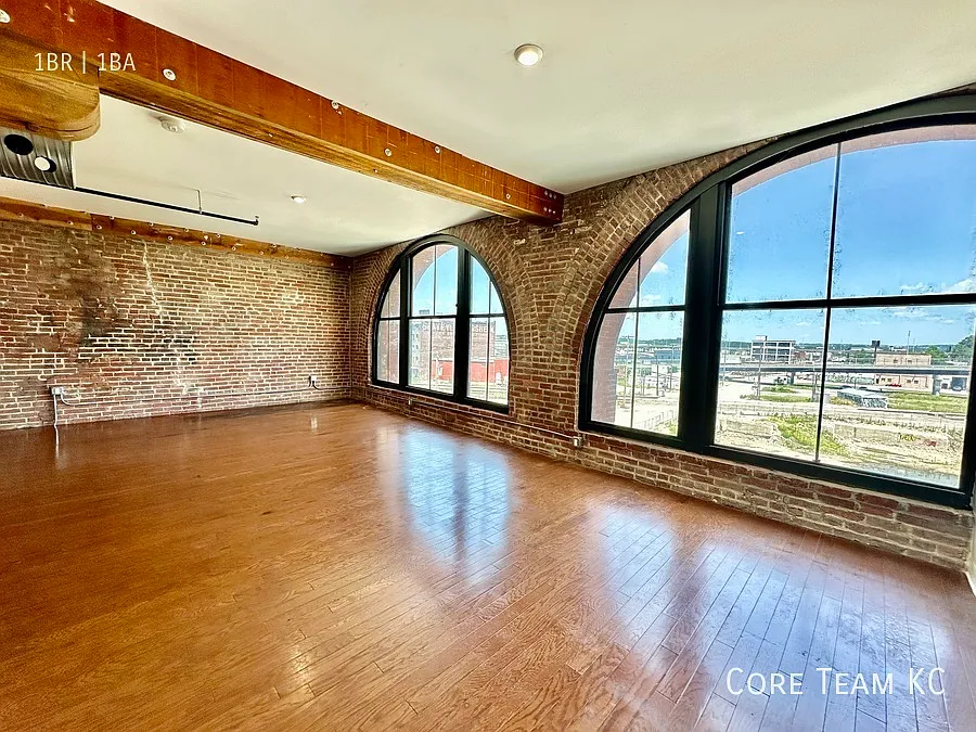 1223 Union Ave #403