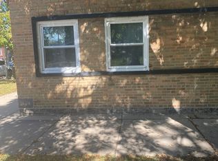 9157 S Marquette Ave, Chicago, IL 60617