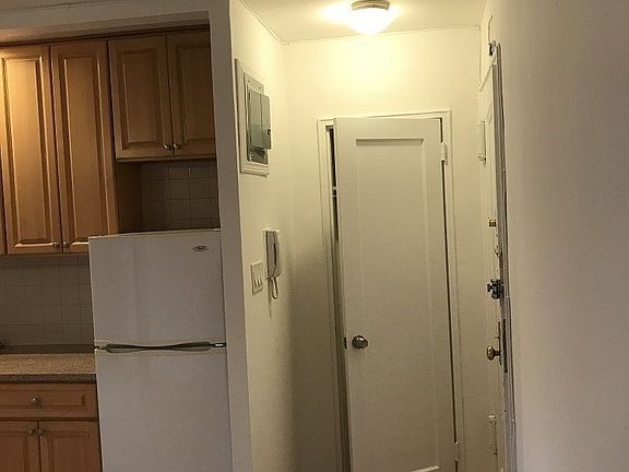 5th image of 87-10 34th Ave APT 5N