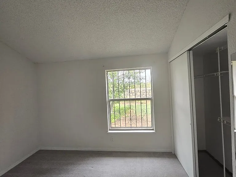 4536 General Maloney Cir — Photo 13