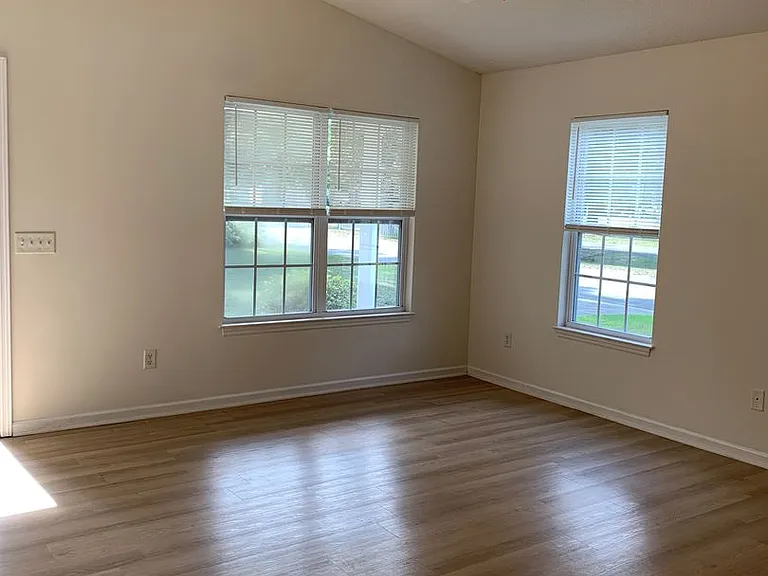 4011 Masonboro Loop Rd — Photo 5