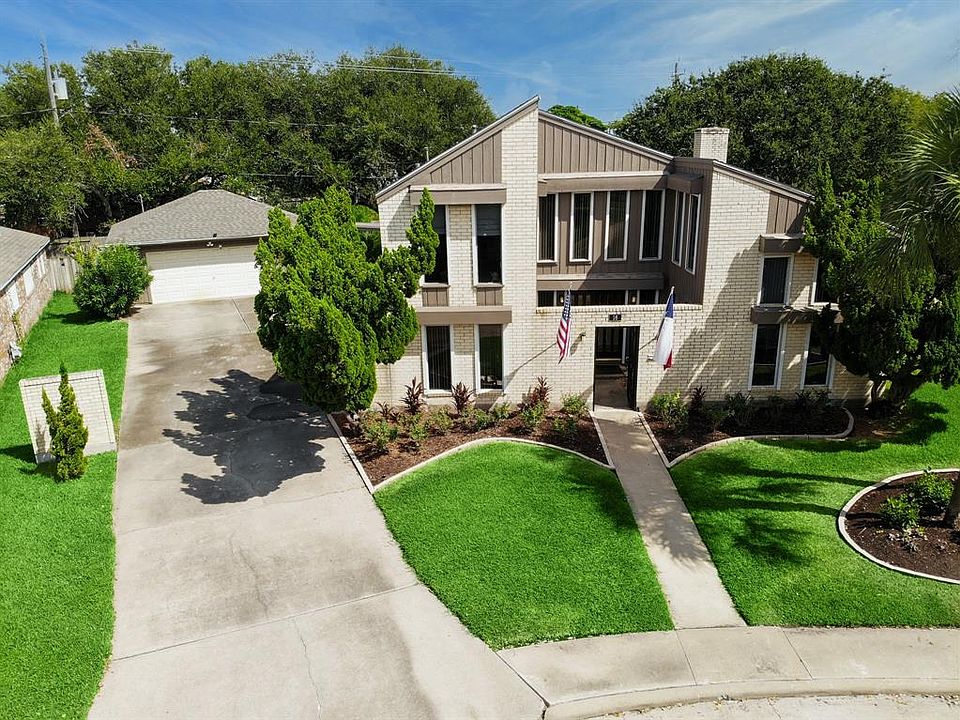 1st image of 16 Colony Park Cir