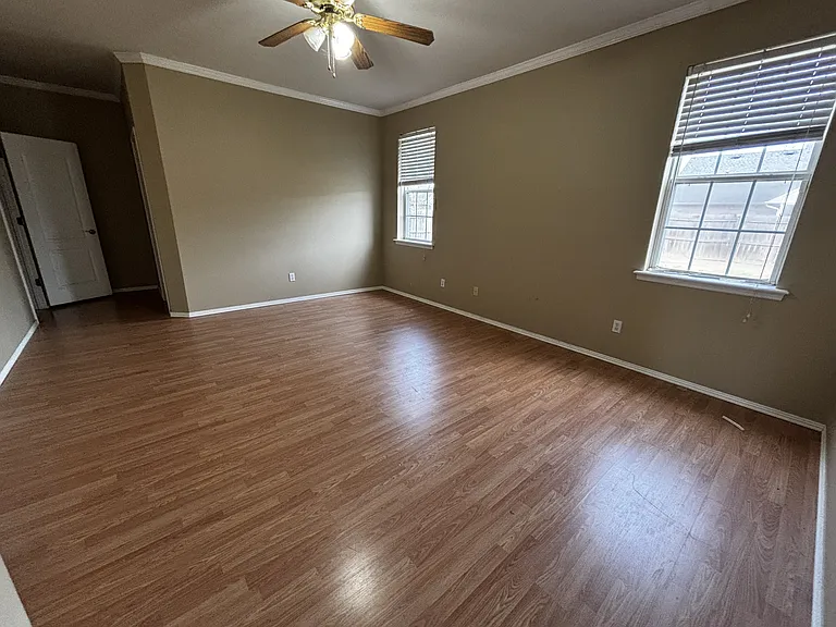 104 Cheyenne Ln — Photo 13