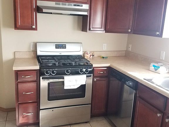 4th image of 1421 Meadowlark Ln