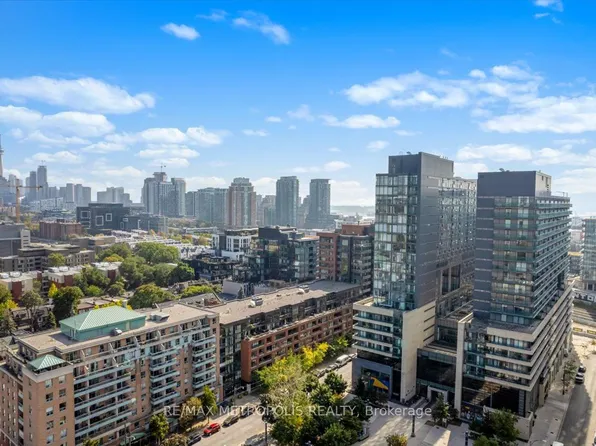 36 Lisgar St #906E, Toronto, ON M6J 0C7