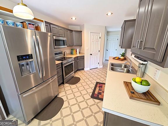 2nd image of 440 Wood Ln
