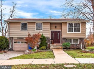 226 Maplewood Dr, Dover, PA 17315