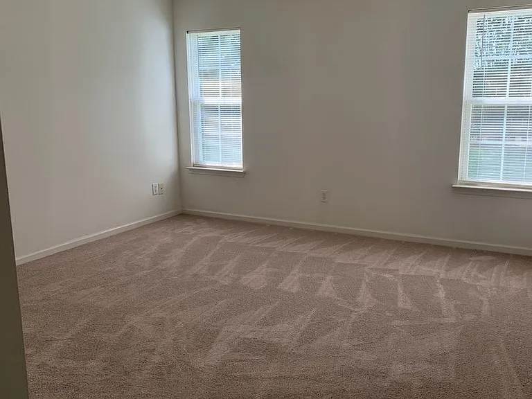 134 Springwood Ln — Photo 4