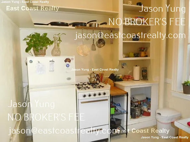 Building Photo - 161 Kelton St #34