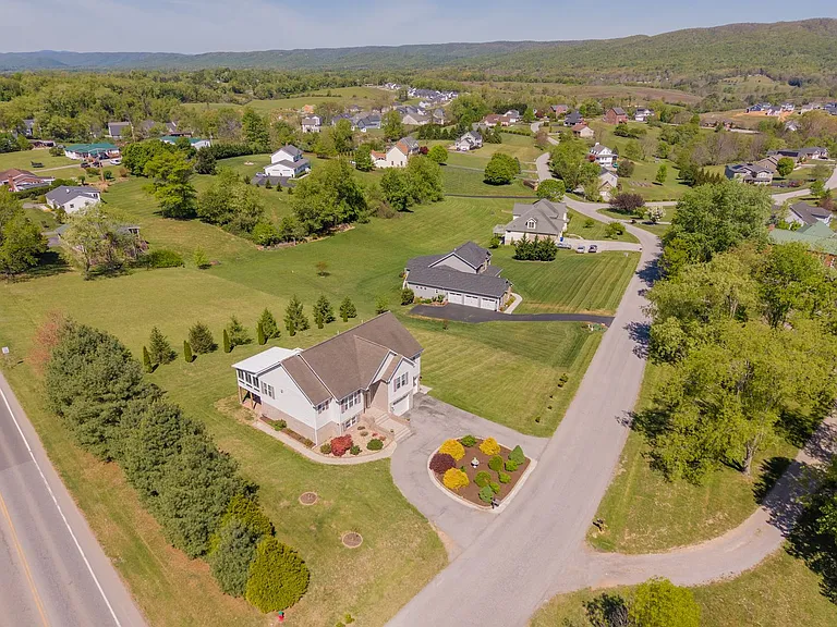 1701 Stratford View Dr — Photo 67