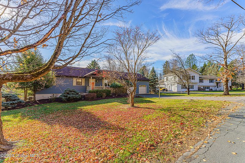 2nd image of 46 Climer Circle