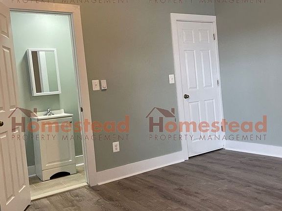 5th image of 1031 Dekalb St APT B