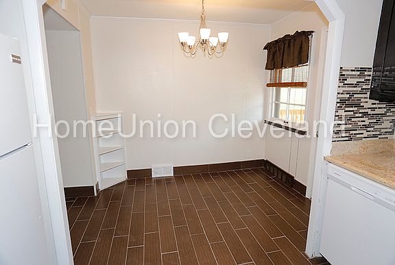 5th image of 3677 Cummings Rd