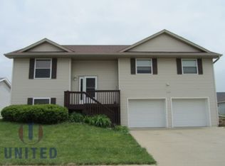 1504 Chokecherry Ln, South Sioux City, NE 68776