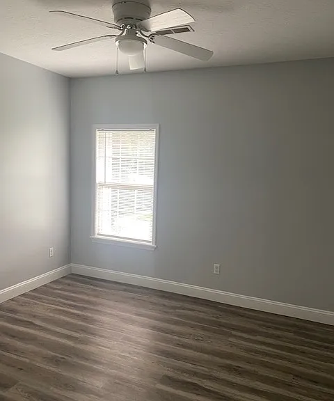 431 Logston Ln #1 — Photo 8