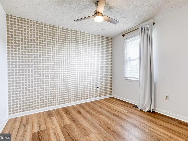 1577 Loring Ct — Photo 22