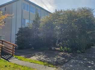 Lancer Apartments: Leasing Specials! Beautiful Mid-Century Units in West Seattle, Seattle, WA 98136