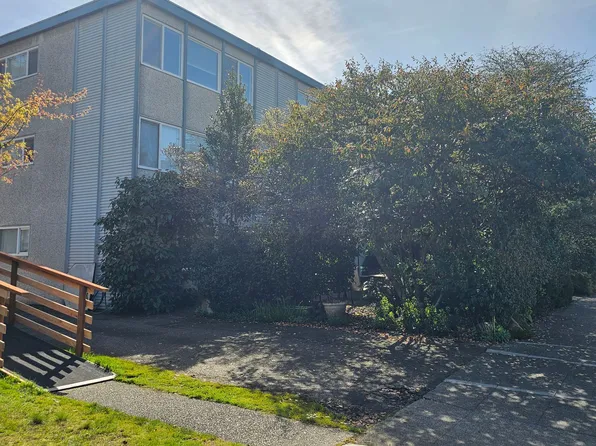 Lancer Apartments: Leasing Specials! Beautiful Mid-Century Units in West Seattle, 6314 42nd Ave SW #304, Seattle, WA 98136