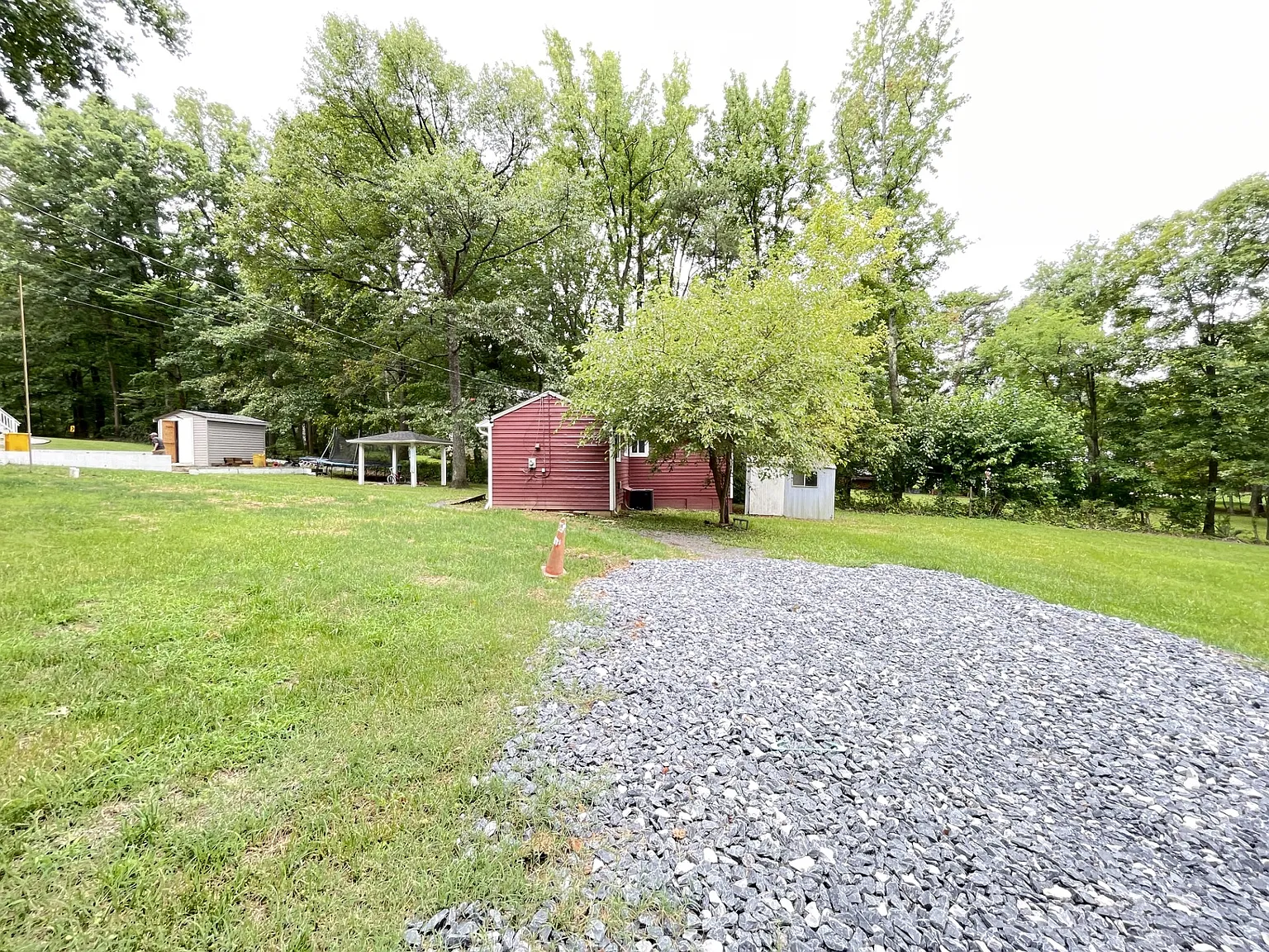 2 bed, 835 sqft, $1,800 — Photo 3