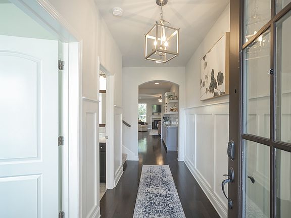 5th image of 2246 Chaucer Park Ln