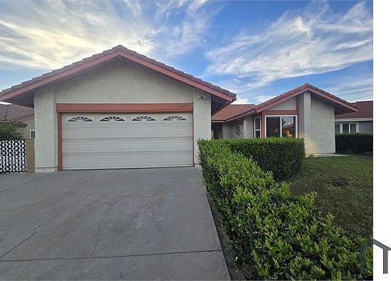 2nd image of 19637 Vista Hermosa Dr