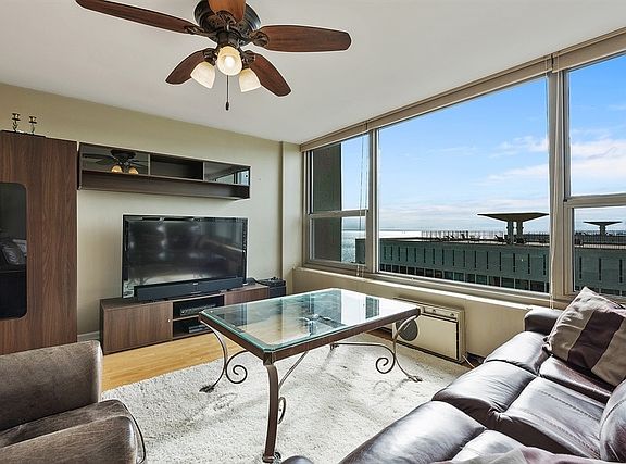 5th image of 3600 N Lake Shore Dr APT 2807