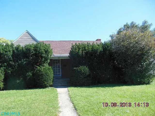 960 Fairwood Ave photo 1