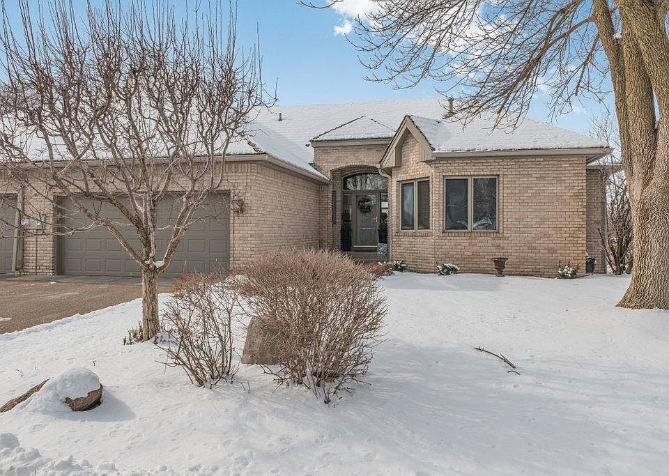1st image of 5595 Zachary Ln N