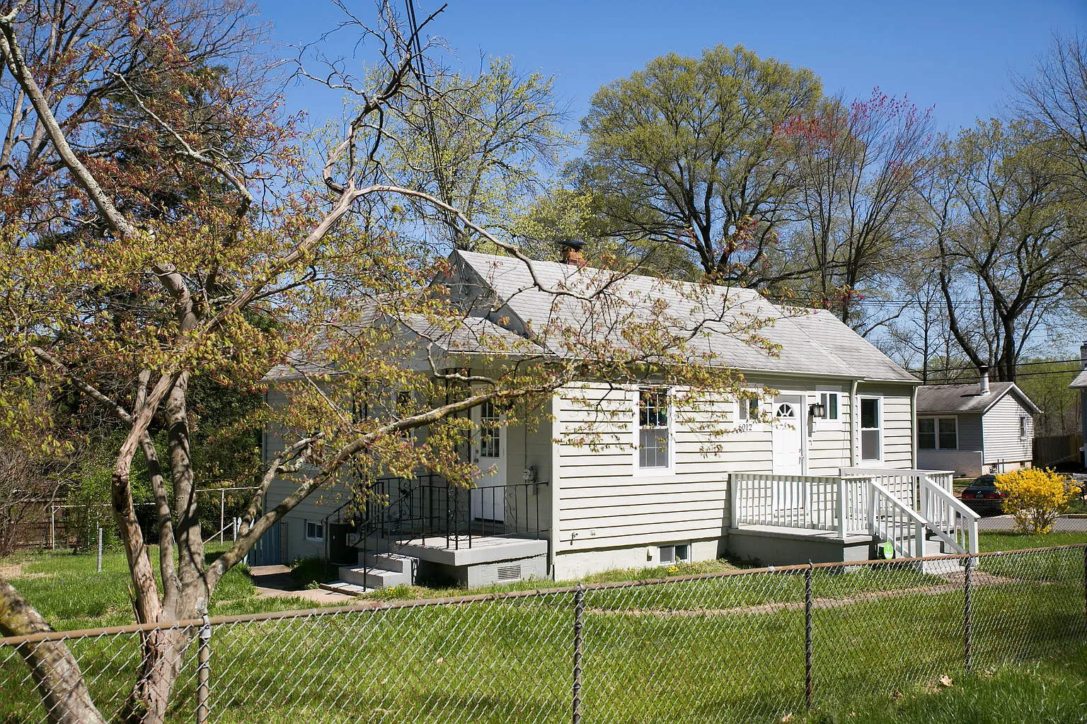 6012 Norman Ave photo 1