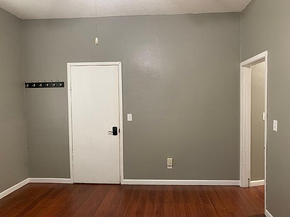 5th image of 601-1 E 22nd St