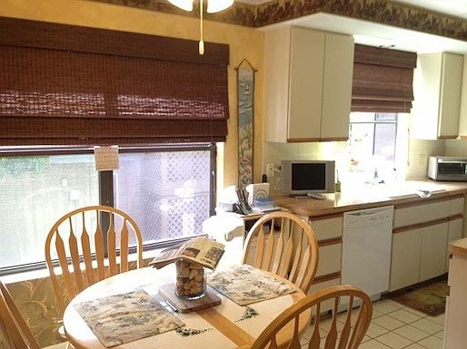 5th image of 6631 Rolland Ct