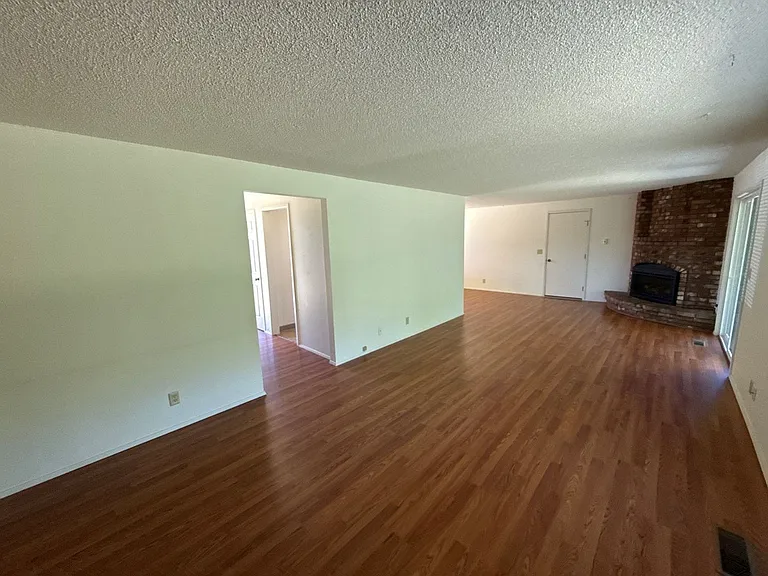 1809 Wallace Rd NW — Photo 6