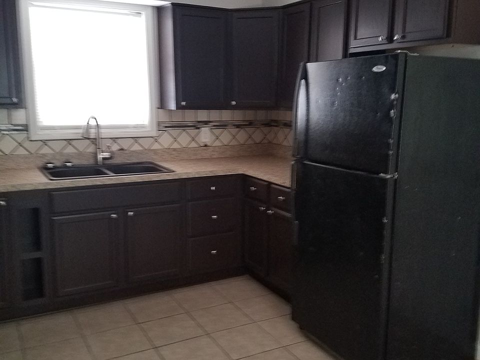 2nd image of 5508 Hall Cir