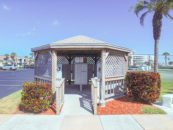 Home For Sale In PALM COLONY CLUB