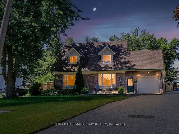 2nd image of 32 Wilde Pl