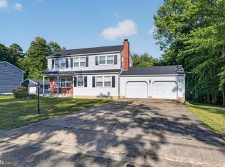 6 Woodland Ave, Medford, NJ 08055