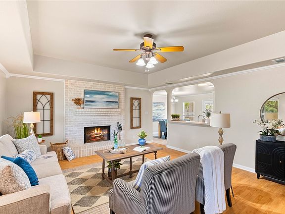 5th image of 3726 Lynda Lee Dr